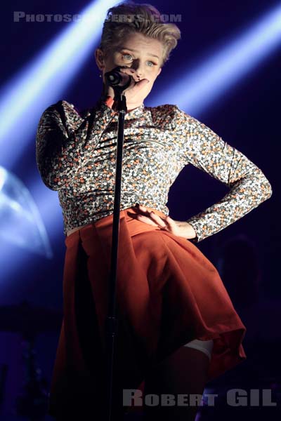 ROBYN - 2012-11-02 - PARIS - Grande Halle de La Villette - 